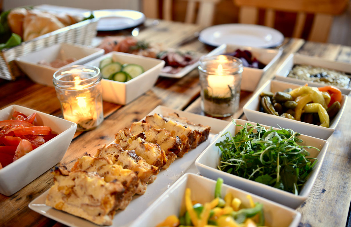 Goodtimes Sportreisen Snowcamp Österreich. Verpflegung Frühstücksbuffet