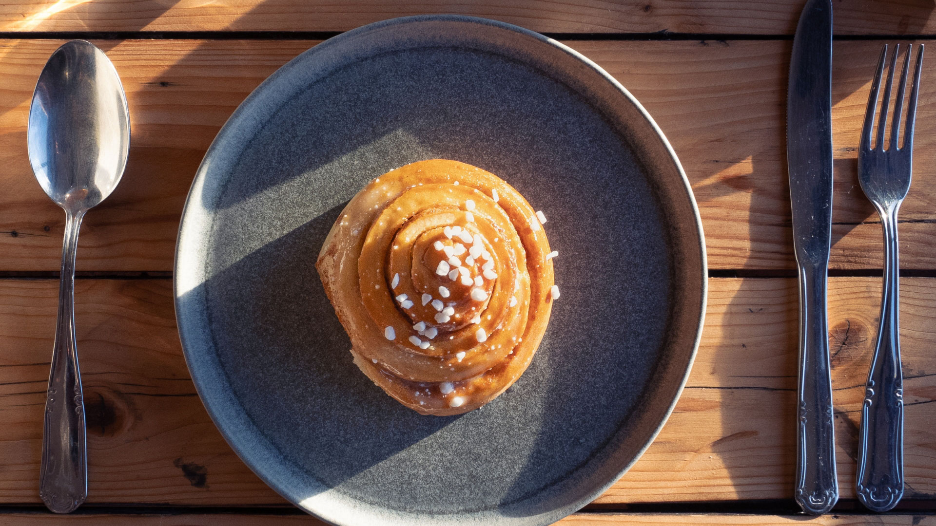 Goodtimes Sportreisen Surfcamp Portugal Zimtschnecke als Nachtisch